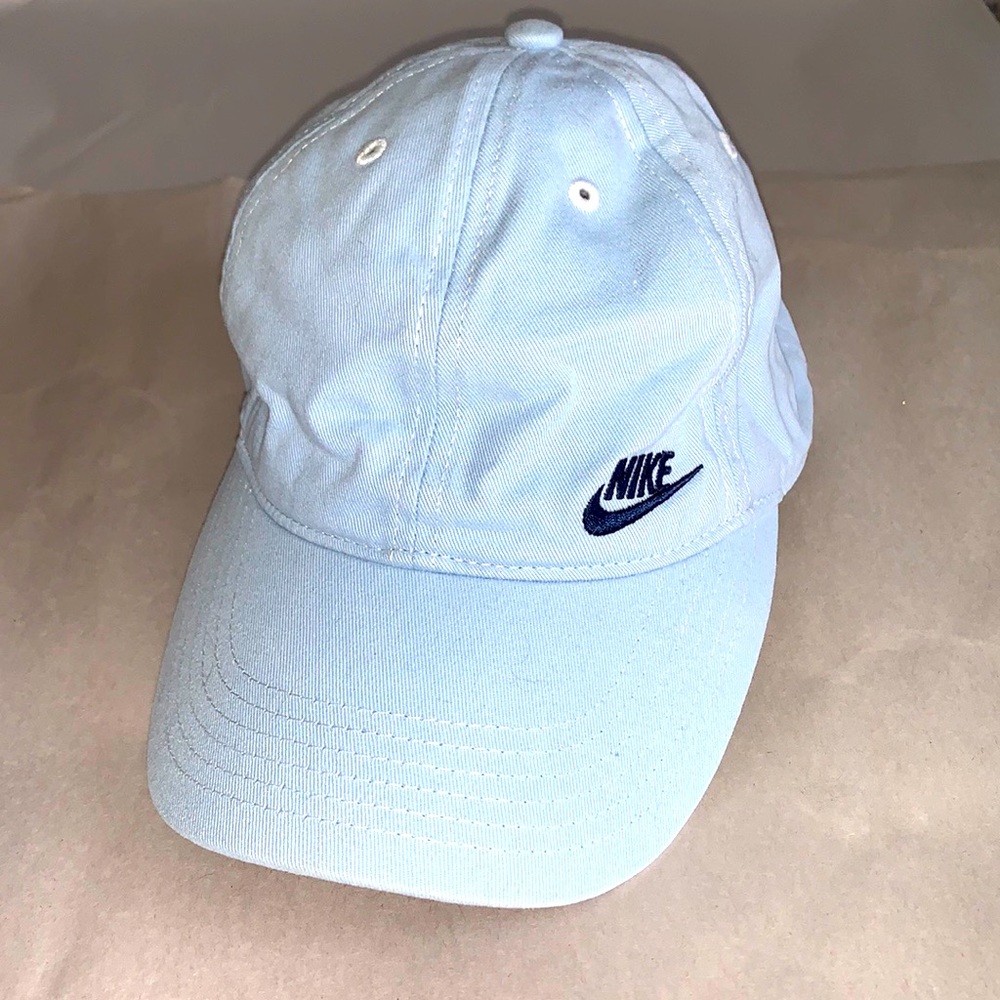 Nike - Cabelas Glide Wear Cap Clean Pre owned